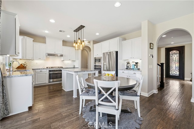 Detail Gallery Image 8 of 74 For 28417 Steel, Valencia,  CA 91354 - 6 Beds | 6 Baths