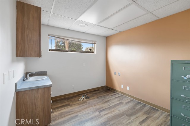 8719 Woodley Avenue, North Hills (los Angeles), California 91343, ,Commercial Lease,For Rent,8719 Woodley Avenue,CRSR25023132