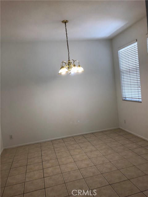59 Eaglecreek, Irvine CA: https://media.crmls.org/medias/623a8fde-dd22-4c78-8e12-383a4181b827.jpg