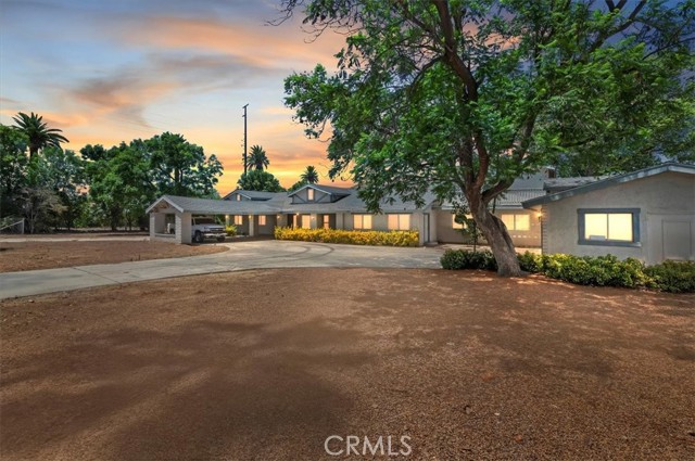 8853 Dufferin Avenue, Riverside CA: https://media.crmls.org/medias/623aaac9-f56a-424d-b4a7-a07188bb51d2.jpg