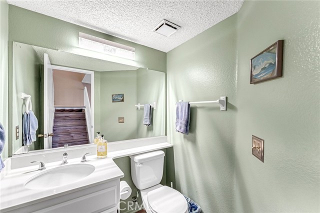 Detail Gallery Image 30 of 42 For 1771 Dumitru Way #C,  Corona,  CA 92881 - 2 Beds | 2/1 Baths