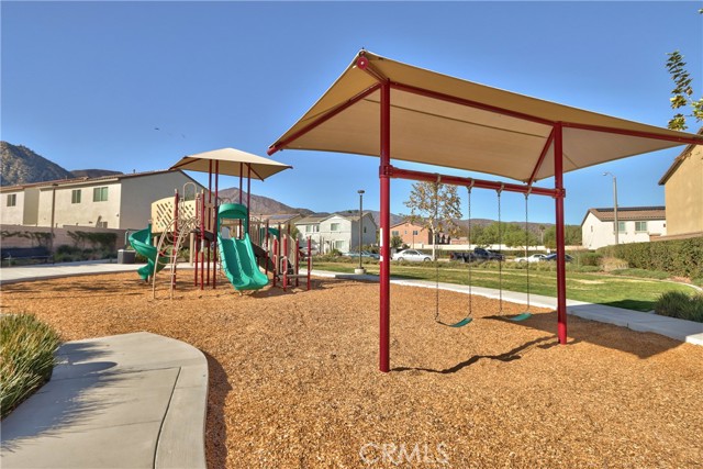 Detail Gallery Image 35 of 44 For 32774 Shorecrest Way, Lake Elsinore,  CA 92530 - 3 Beds | 2/1 Baths