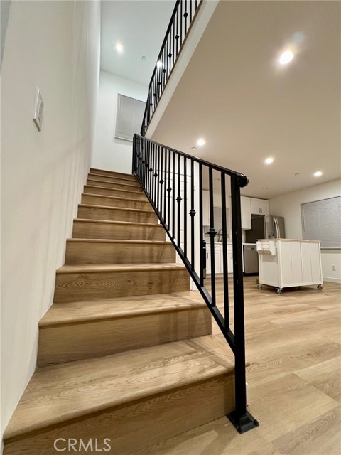 Detail Gallery Image 9 of 12 For 18654 1/2 Runnymede St., Reseda,  CA 91335 - 3 Beds | 2 Baths