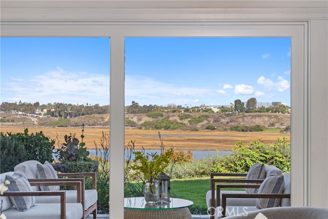 Detail Gallery Image 16 of 47 For 2621 Vista Ornada, Newport Beach,  CA 92660 - 3 Beds | 2/1 Baths