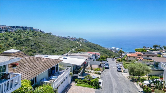 Detail Gallery Image 52 of 70 For 1044 Noria St, Laguna Beach,  CA 92651 - 4 Beds | 3/1 Baths