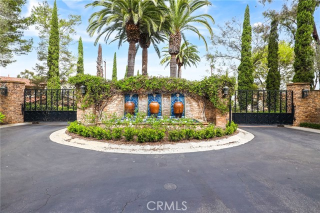 Front Image Thumbnail for CROC26043160