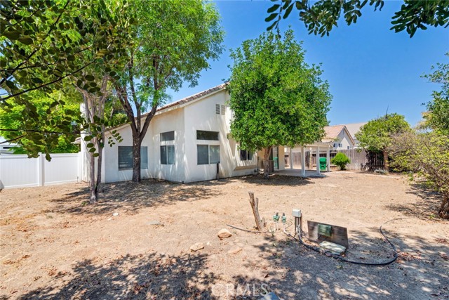 26057 Crestmont Circle, Menifee CA: https://media.crmls.org/medias/623e7e80-e7cf-464c-b8d1-575373e8e7e4.jpg