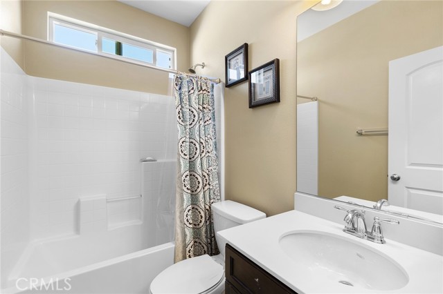 Detail Gallery Image 17 of 26 For 31447 Manlio Ct, Menifee,  CA 92584 - 5 Beds | 4 Baths