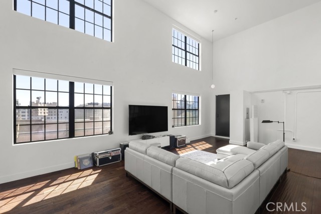 Detail Gallery Image 7 of 52 For 746 S Los Angeles St #1201,  Los Angeles,  CA 90014 - 2 Beds | 3 Baths