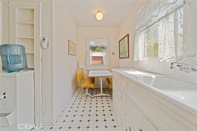 Detail Gallery Image 10 of 23 For 11039 Blix St, North Hollywood,  CA 91602 - 2 Beds | 1 Baths