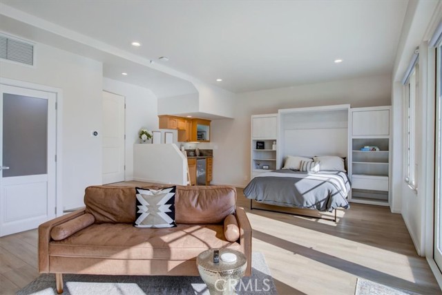Detail Gallery Image 25 of 73 For 3511 via Dolce, Marina Del Rey,  CA 90292 - 4 Beds | 3/1 Baths