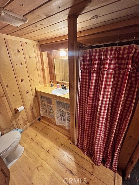 https://media.crmls.org/medias/6240d54a-1229-447e-89d0-f68105b1aeac.jpg?preset=X-Large