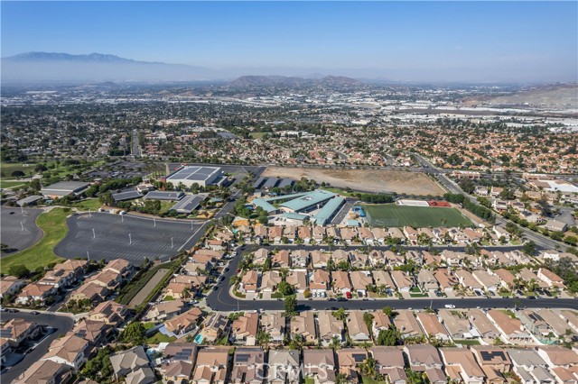 815 Autumn Lane, Corona CA: https://media.crmls.org/medias/62417a00-833a-49ae-b165-e6384318ecd9.jpg