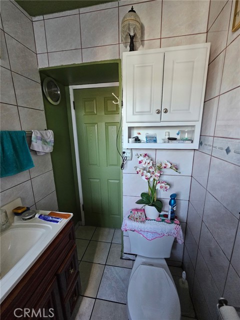 Detail Gallery Image 5 of 22 For 351 E 92nd, Los Angeles,  CA 90003 - 3 Beds | 2 Baths