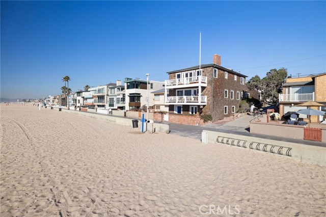 Detail Gallery Image 1 of 51 For 3205 the Strand, Hermosa Beach,  CA 90254 - 4 Beds | 3/1 Baths