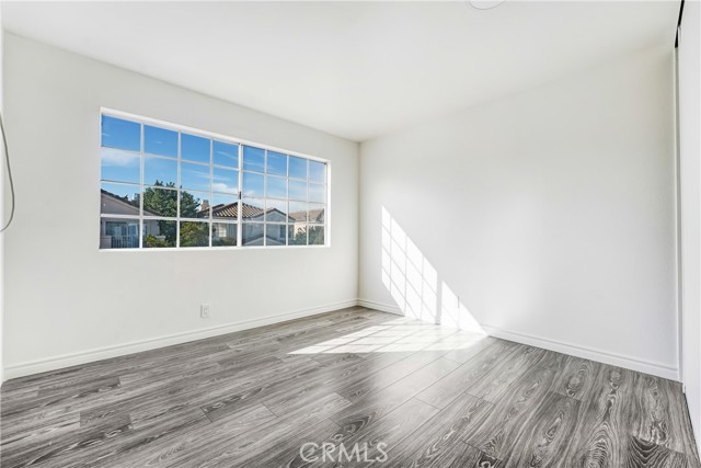 Detail Gallery Image 12 of 15 For 14300 Terra Bella #20,  Panorama City,  CA 91402 - 3 Beds | 3 Baths