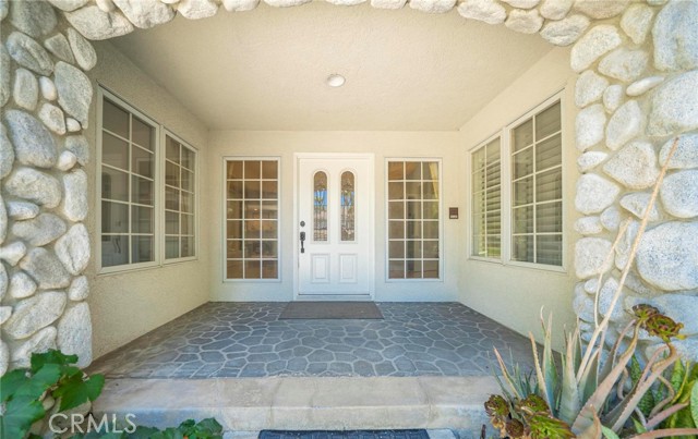 Detail Gallery Image 3 of 32 For 18741 Hillsboro Rd, Northridge,  CA 91326 - 5 Beds | 6/1 Baths