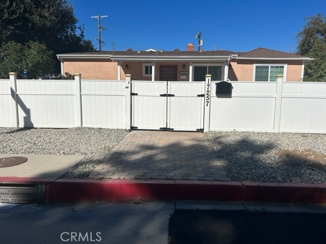 Detail Gallery Image 29 of 33 For 17257 Welby Way, Van Nuys,  CA 91406 - 3 Beds | 3 Baths