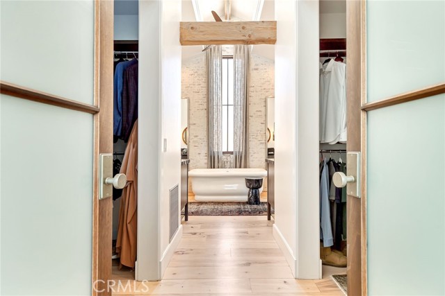 Detail Gallery Image 18 of 23 For 2622 Crestview Dr, Newport Beach,  CA 92663 - 3 Beds | 3 Baths