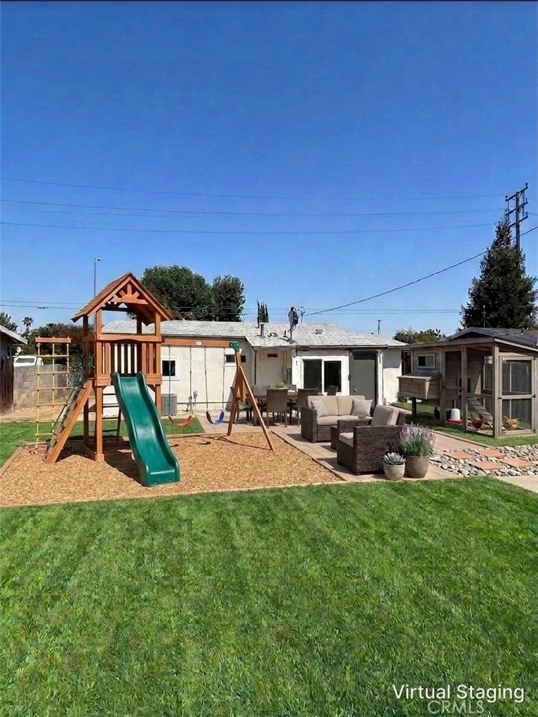 https://media.crmls.org/medias/6244c66f-b80b-4f5d-bbc2-66fa1ccbafe9.jpg?preset=X-Large