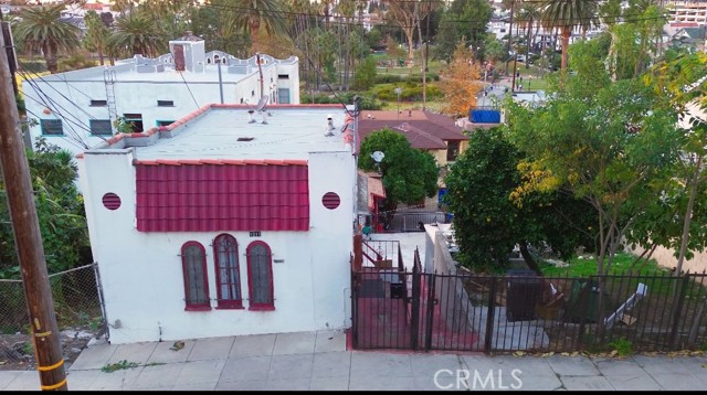 Detail Gallery Image 1 of 14 For 1011 Laguna, Echo Park,  CA 90026 - 1 Beds | 2 Baths