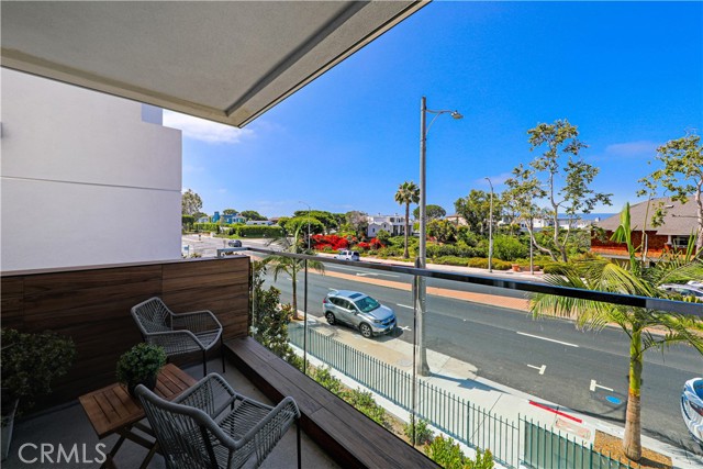 Detail Gallery Image 11 of 25 For 3920 E Coast Highway, Corona Del Mar,  CA 92625 - 3 Beds | 2/1 Baths