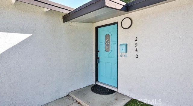 Detail Gallery Image 3 of 37 For 2540 W Picadilly Way, Anaheim,  CA 92801 - 3 Beds | 1/1 Baths