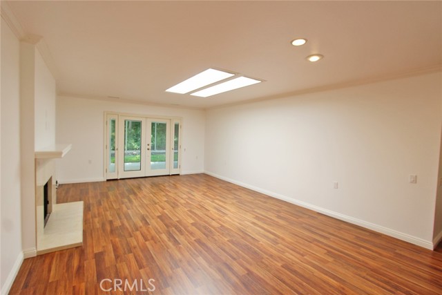 5385 Paseo Del Lago W, Laguna Woods CA: https://media.crmls.org/medias/6247db5d-77fe-4997-ba68-8d005786aac8.jpg