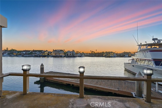 Image 18 of 47 For 16611 Carousel Lane