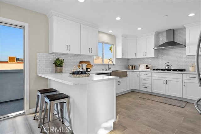 2403 Vanderbilt Lane, Redondo Beach, California 90278, 3 Bedrooms Bedrooms, ,2 BathroomsBathrooms,Residential,Sold,Vanderbilt,SB21246189