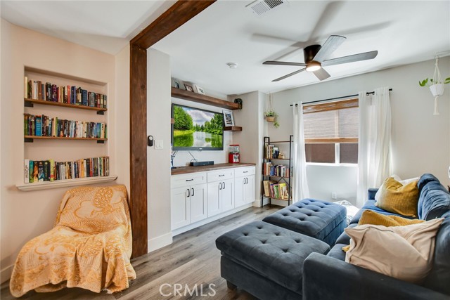 Detail Gallery Image 24 of 42 For 16322 Calle Serena, Moreno Valley,  CA 92551 - 6 Beds | 3 Baths