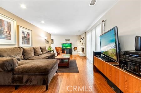 Detail Gallery Image 5 of 41 For 552 S Yorba St, Orange,  CA 92869 - 3 Beds | 2 Baths