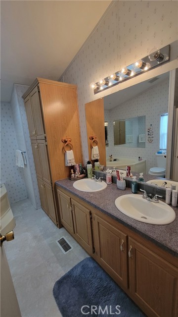 Detail Gallery Image 27 of 34 For 1630 W Covina Bld #102,  San Dimas,  CA 91773 - 3 Beds | 2 Baths