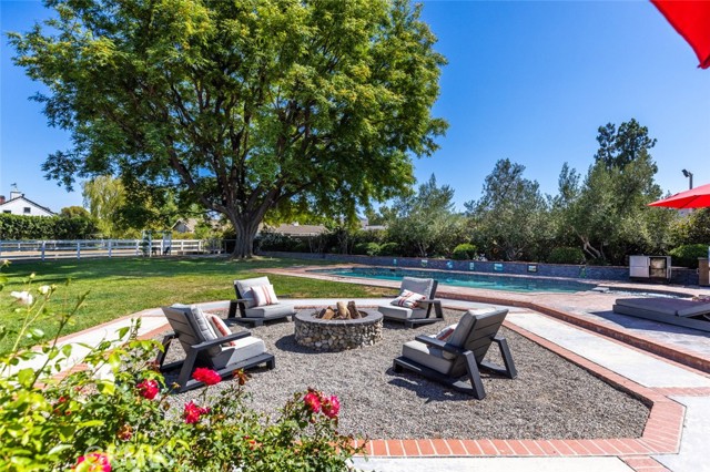 10762 Meads, Orange CA: https://media.crmls.org/medias/624a664c-ffef-40b0-b734-b25249cdba87.jpg