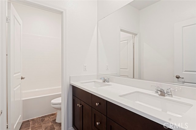 8729 Roving Place, Chino CA: https://media.crmls.org/medias/624d498e-a3b5-4582-bbf5-2e09fff2812d.jpg