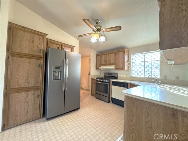 Detail Gallery Image 19 of 21 For 620 W Upjohn Ave #67,  Ridgecrest,  CA 93555 - 3 Beds | 2 Baths