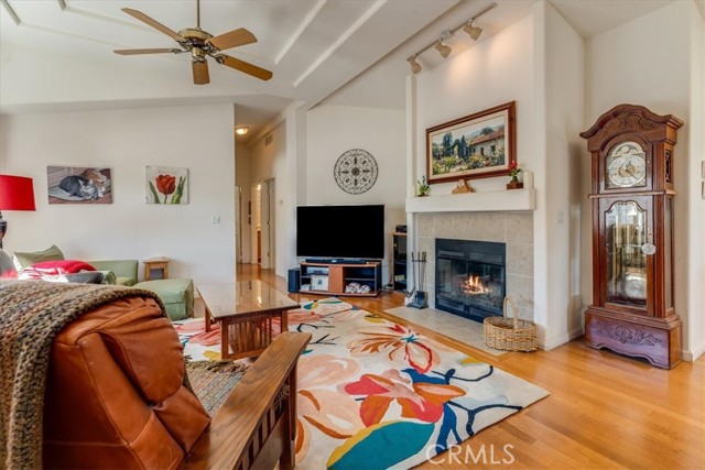 Detail Gallery Image 8 of 40 For 3395 S Higuera St #4,  San Luis Obispo,  CA 93401 - 3 Beds | 2 Baths