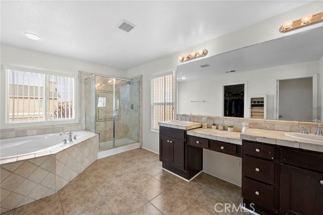 Detail Gallery Image 13 of 22 For 25962 via Elegante, Moreno Valley,  CA 92551 - 4 Beds | 2/1 Baths