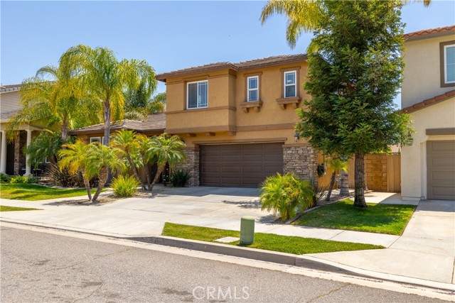 Detail Gallery Image 3 of 37 For 34261 Canyon Rim Dr, Lake Elsinore,  CA 92532 - 3 Beds | 3 Baths