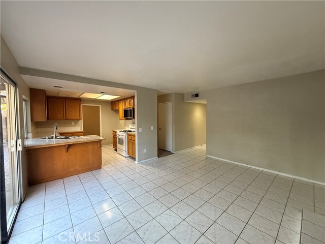 Detail Gallery Image 11 of 54 For 1209 W Morgan St, Rialto,  CA 92376 - 4 Beds | 2/1 Baths