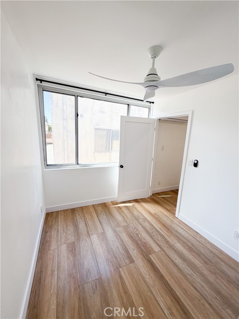 Detail Gallery Image 9 of 11 For 17000 Burbank Bld #305,  Encino,  CA 91316 - 2 Beds | 1 Baths