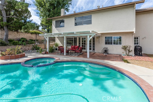 Detail Gallery Image 21 of 33 For 18644 Nau Ave, Porter Ranch,  CA 91326 - 4 Beds | 2/1 Baths