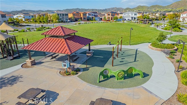 Detail Gallery Image 10 of 46 For 29138 Carrotwood, Lake Elsinore,  CA 92530 - 3 Beds | 2/1 Baths