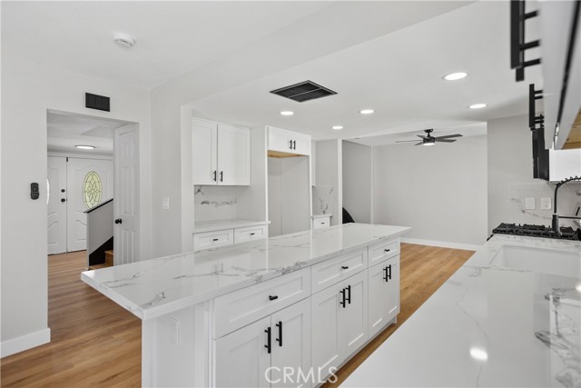 3614 S Olive Street, Santa Ana CA: https://media.crmls.org/medias/6251593f-d606-4ee0-9b9d-3397f63f6a3c.jpg
