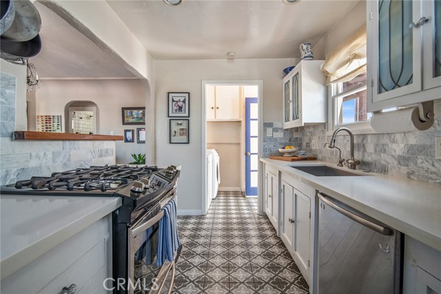 1236 3rd Street, Hermosa Beach, California 90254, 2 Bedrooms Bedrooms, ,2 BathroomsBathrooms,Residential,Sold,3rd,SB22195977