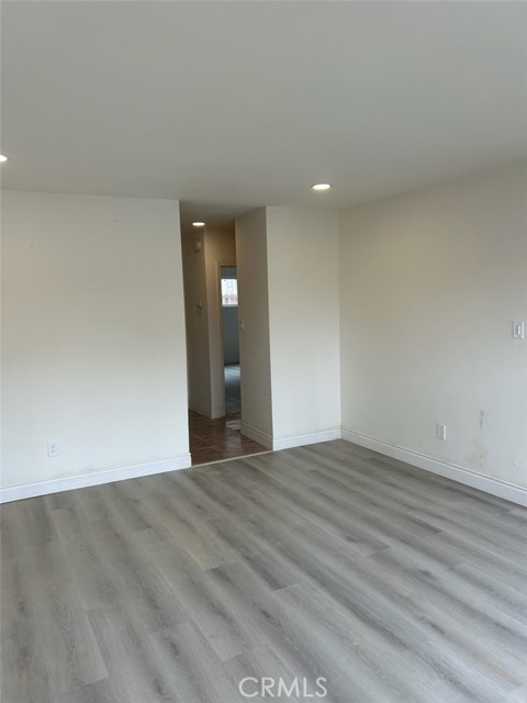 5333 Hyde Street, Los Angeles CA: https://media.crmls.org/medias/62520806-041d-4a51-89df-9082b74667b0.jpg