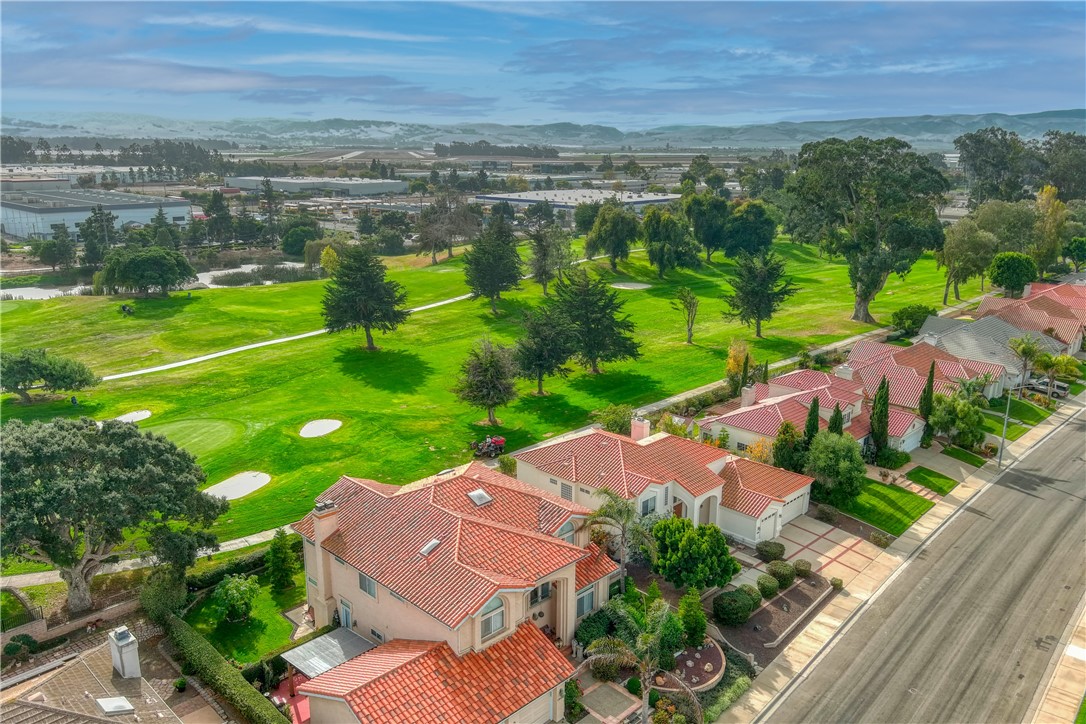 Detail Gallery Image 45 of 60 For 1008 Fairway Vista Dr, Santa Maria,  CA 93455 - 5 Beds | 3 Baths