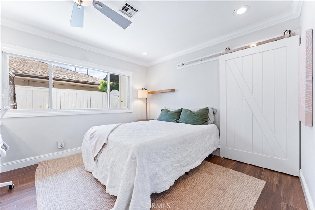 MLS #OC25137424 img 31