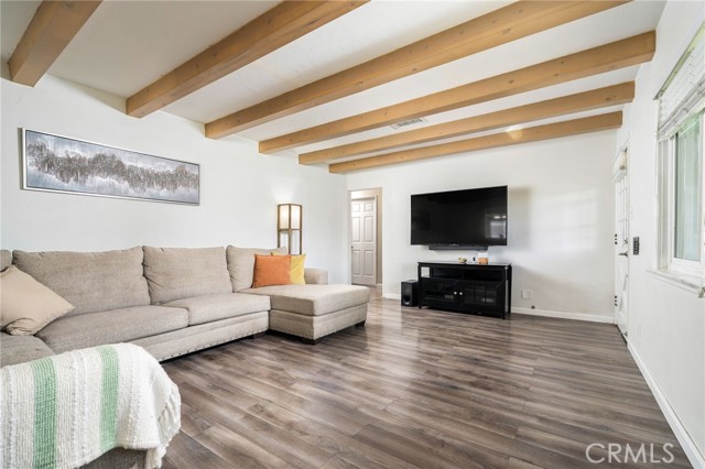 Detail Gallery Image 6 of 41 For 943 E Yale St, Ontario,  CA 91764 - 4 Beds | 2 Baths