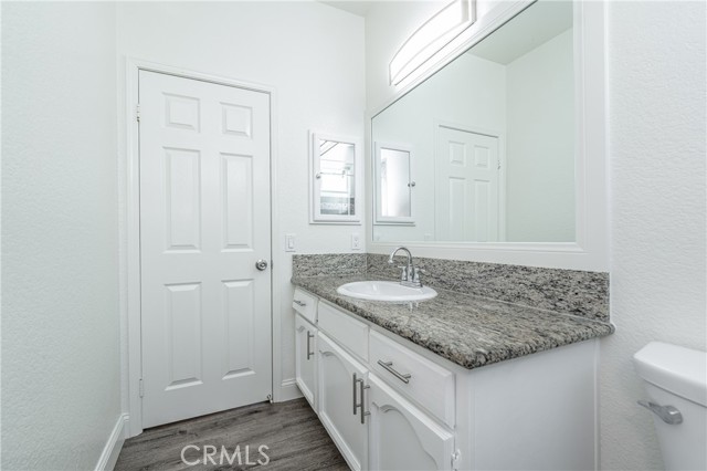 Detail Gallery Image 30 of 38 For 429 Somerset Cir, Corona,  CA 92879 - 4 Beds | 3 Baths